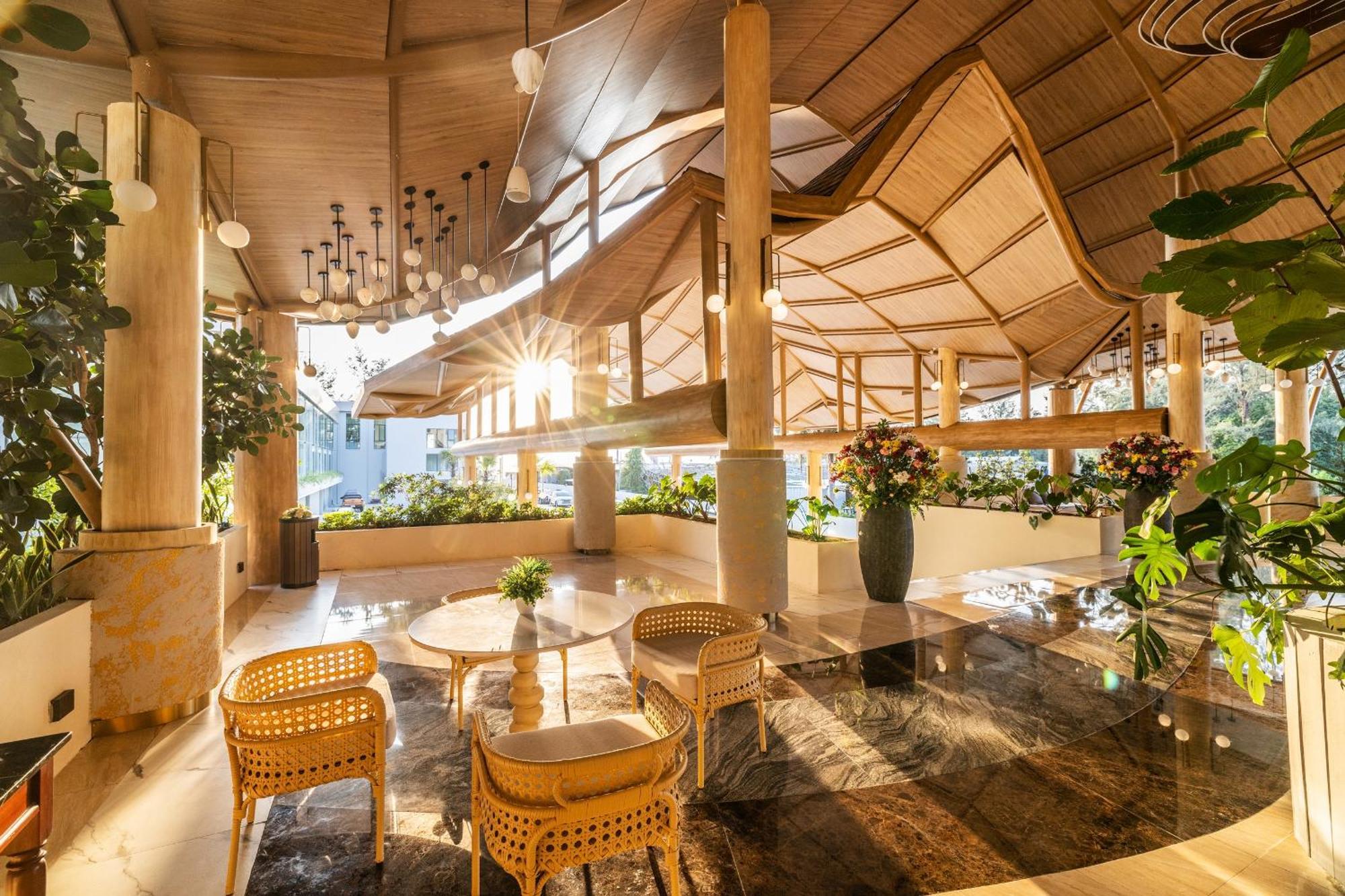 Phuket Emerald Beach Resort Карон Экстерьер фото